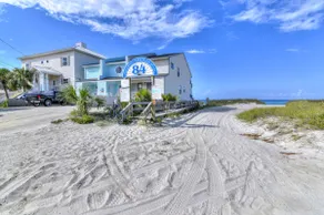 Sea La Vie Townhouse on the Beach - Image 3
