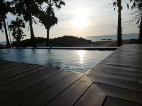 Majestic Beach Retreat - Image 2