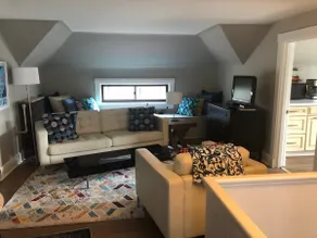 Third Floor Apt. in Historic Home - Image 4