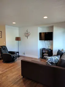 Modern Downtown Kirkland 1BR/1BA Apartment - Image 3
