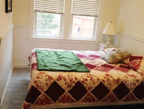 #25 Seasonal Cottage is 200 feet from the Beach - Image 3