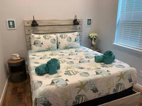 Galveston Retreat, Great Location and Balcony View - Image 5