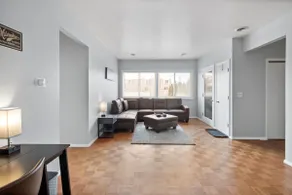 ☀️3 bedroom/2 bath☀️ Close to stadiums and expos! - Image 2