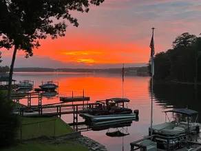 Lake front Lake Murray in the Heart of Lexington - Image 5