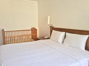 LUX CBD 4 BEDS Suite 1MinBTS FreeWIFI+POOL 175sqm - Image 5