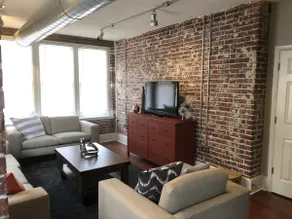 Historic City Views|Free Gated Parking| Walkable - Image 3