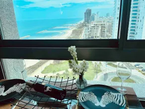 C Tower Premium Apt, Sea View - Image 3
