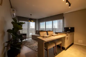 View of Una Park + garage - Image 4