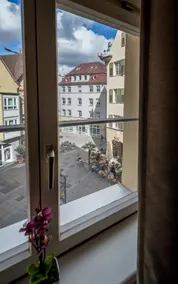 Be at HOME in Stuttgart's center - Image 4