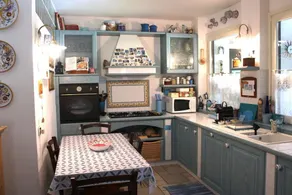 Color House - Image 2