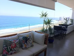 Elegant Apartment with a View of Playa Brava - Image 2