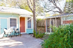 South Congress Apartment - Image 2