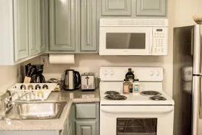 Modern 1BR Apartment 20 min to Times Sq - Image 5