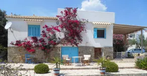 Relax at Lemon Tree Cottage: 5 min from Finikouda - Image 2