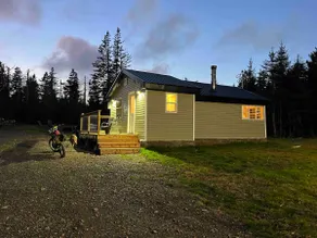 Sutherland's Lake getaway in private Cabin - Image 5