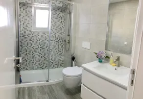 Lisbon Beach House - Image 3