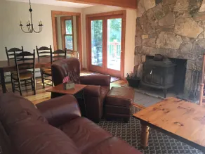 Spacious , secluded ski home near Stratton - Image 5