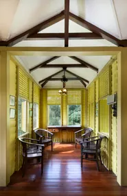 Yellow House - Image 5