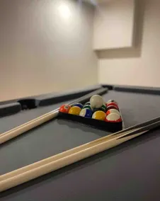 Dulcinea Space | 2 Bedrooms | Billiards & WiFi | Downtown - Image 4