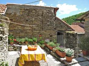 House with garden - it008047c2hlp9hzog - Image 3