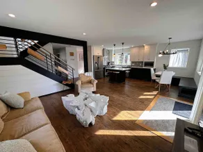 Modern Lakehouse with Private Lake Access - Image 2