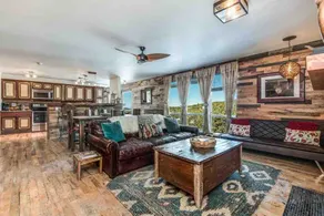 Sky Lodge/ 4000 square feet of pure luxury! - Image 5