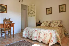 At the house of Laurence - Image 5
