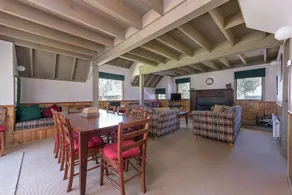 Brumbys-High Country Chalet - Image 4