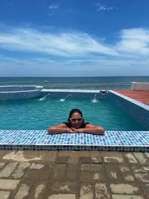 Beautiful view of the peaceful sea - Image 2