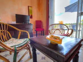 Villa Iolanda ”Arancione” a stone's throw from the sea - Image 5