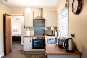 Creity Hall Guest House - Image 4