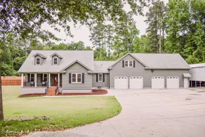 5 BR/6 BEDS/ Pool/Hot Tub/Game Room/Large Yard - Image 3