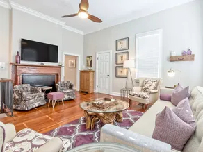 2BR skridt til River Street m / reserveret parkering - Image 3