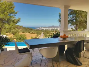 Elegant villa with seaview and pool in Sant Agusti - Image 2