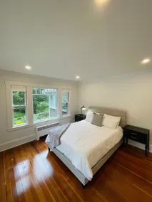 NEWLY RENOVATED ”THE DAVIS HOUSE” - Image 5