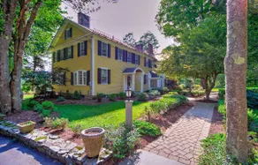 Historic Home on 17 acres of land. Go escape! - Image 4