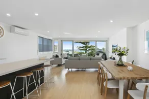 Beachside Living with Sea Views at the Pines - Image 4