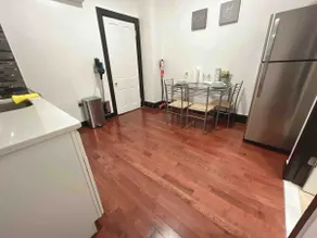 Philadelphia City Center Love Luxury House (King Bed) Perfect Kitchen, 8 minutes from Wells Fargo, Welcome Home! - Image 4