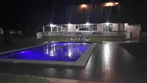 Cheerful fifth with swimming pool and courts - Image 5