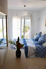 Townhouse with fabulous views near Dénia - Image 3