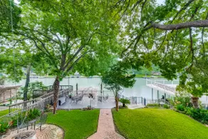 Private Lakefront Retreat - Image 5