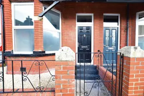 Great located Victorian house with all amenities - Image 3