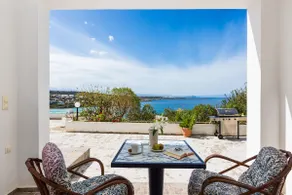 Beachside Villa: Sunset View & 25m long Pool Bliss - Image 5