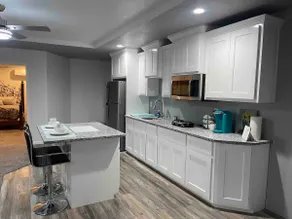 Adorable 1-bedroom guest house in San Rafael - Image 2