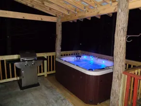 Plettet Rock Cabin - Hot Tub - Echo - Kæledyr - Image 4