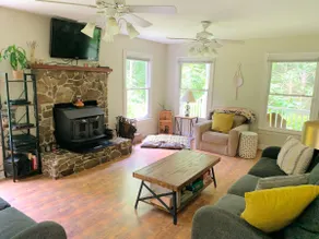 Hightop Hideaway, a cozy secluded mountain retreat. Pet-friendly, Shenandoah NP. - Image 3