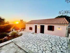17th Century Scenic Traditional Cottage - Image 2