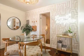 Designer Luxury Rental With Pool - Image 2