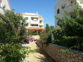 Family-friendly holiday beach apartment in the first row to the sea (C6) - Image 4