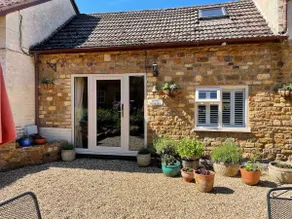 Lovely Cottage In Pretty Village Nr Rutland Water - Image 3